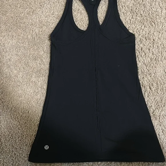 Lululemon - Picture 2 of 4